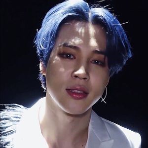 Meet your Posher, Khyara